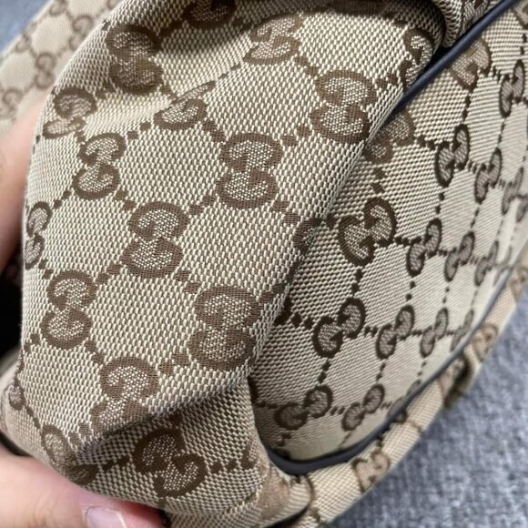 100% Authentic GUCCI GG Canvas Shoulder Bag - Picture 8 of 14